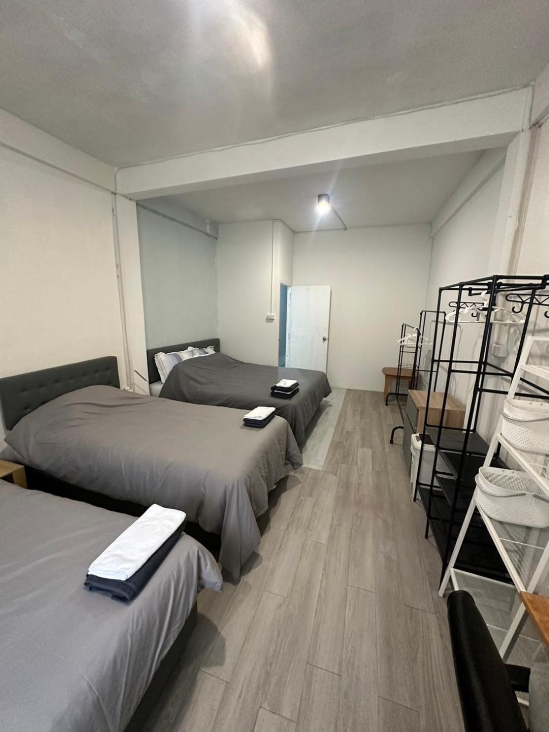 Bee House 172 Only 300m To Bts Talat Phlu Apartment Bangkok