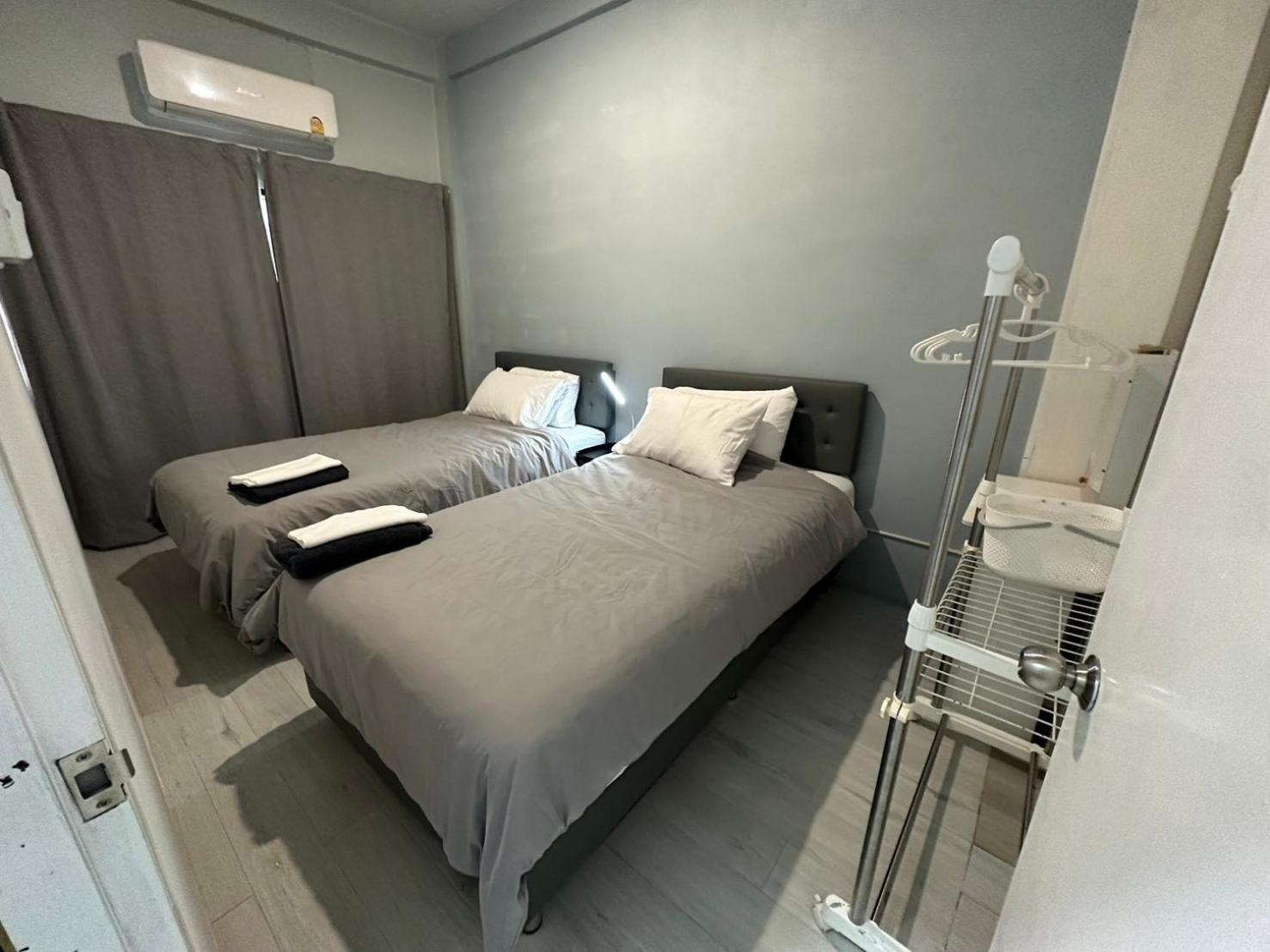 Apartment Bee House 172 Only 300m To Bts Talat Phlu *