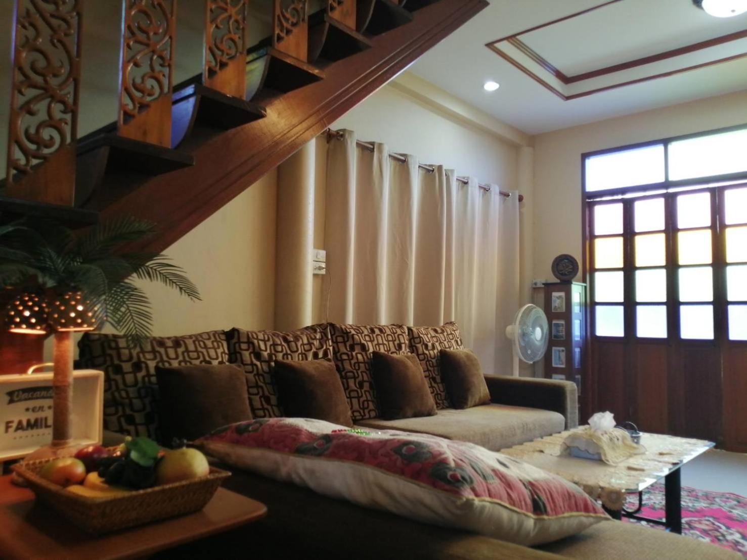 Nhà nghỉ Baan Chay Sala, 2 Bedrooms House Near Airport