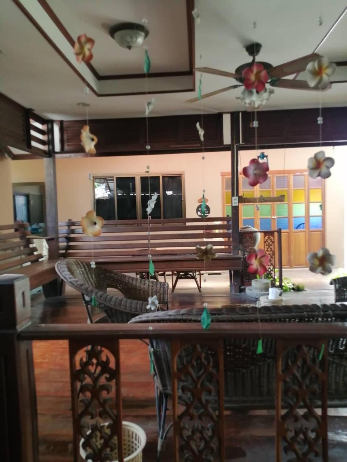 Nhà nghỉ Baan Chay Sala, 2 Bedrooms House Near Airport *