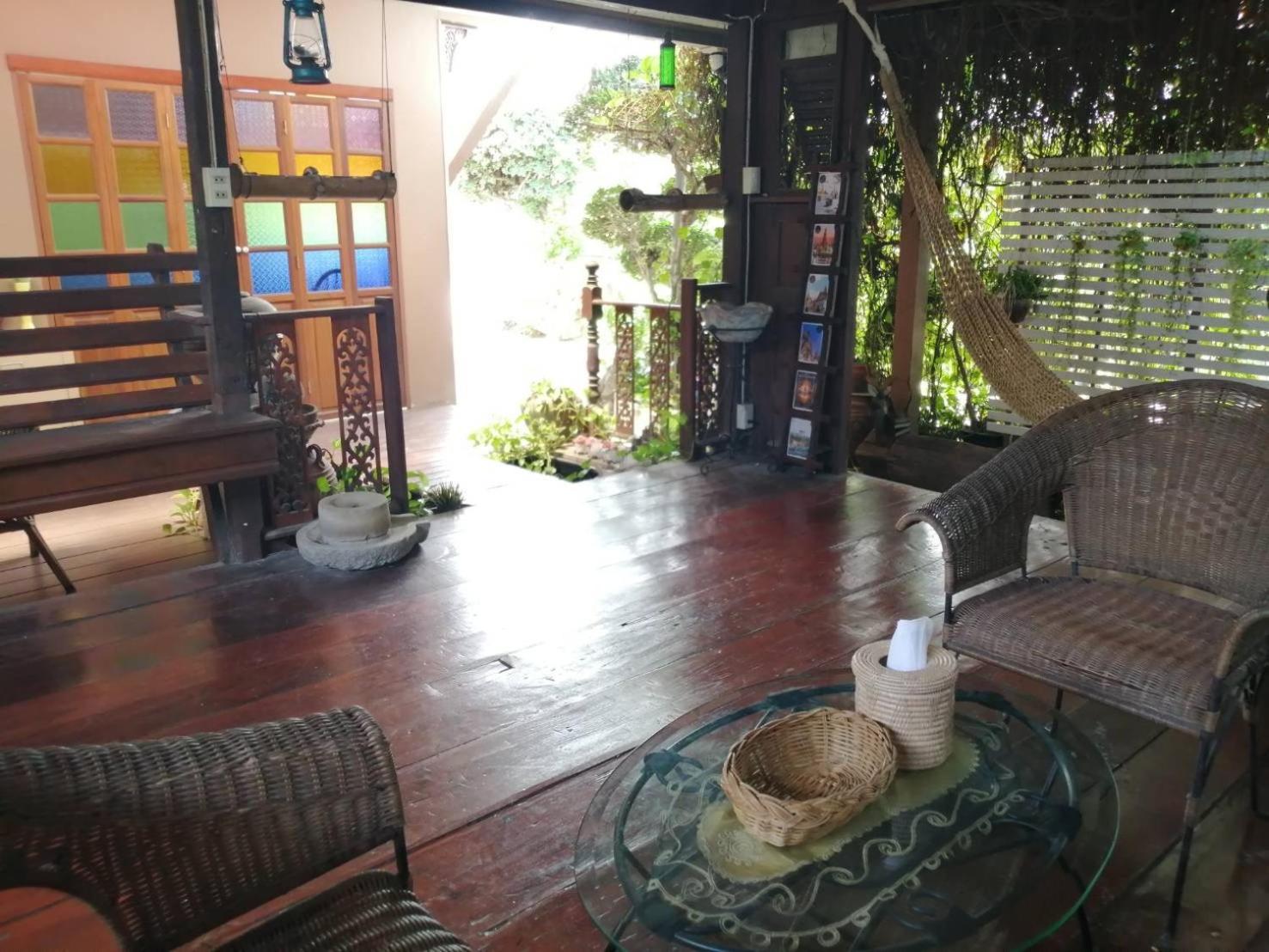 Nhà nghỉ Baan Chay Sala, 2 Bedrooms House Near Airport *