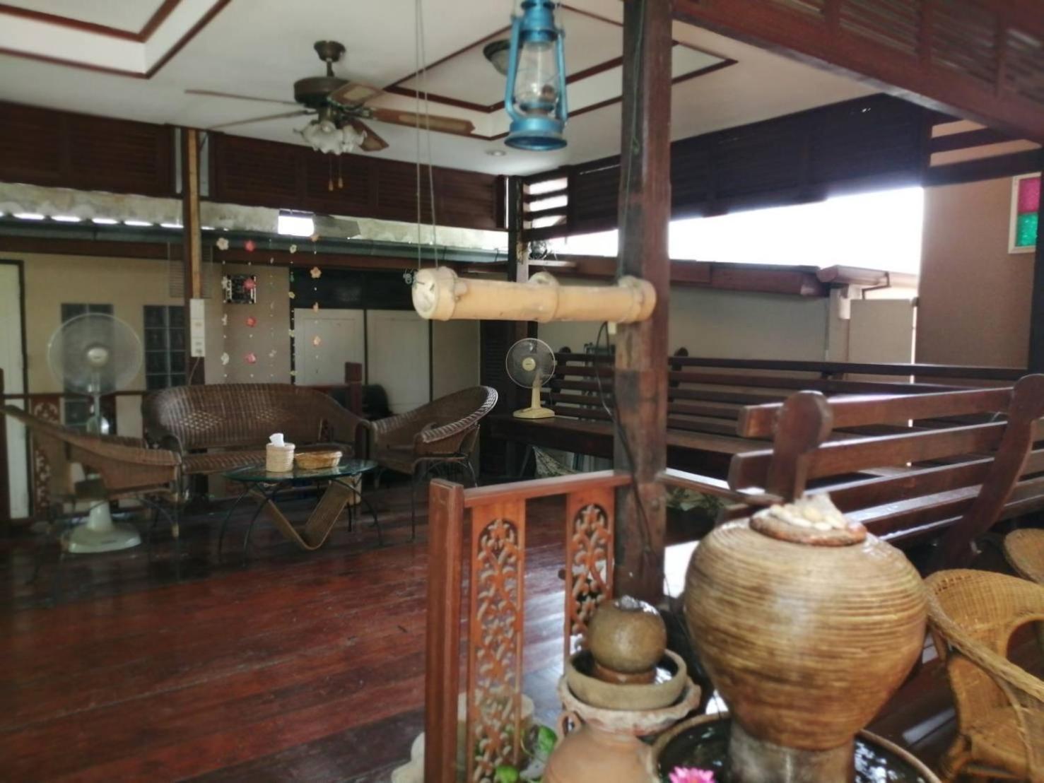 Nhà nghỉ Baan Chay Sala, 2 Bedrooms House Near Airport