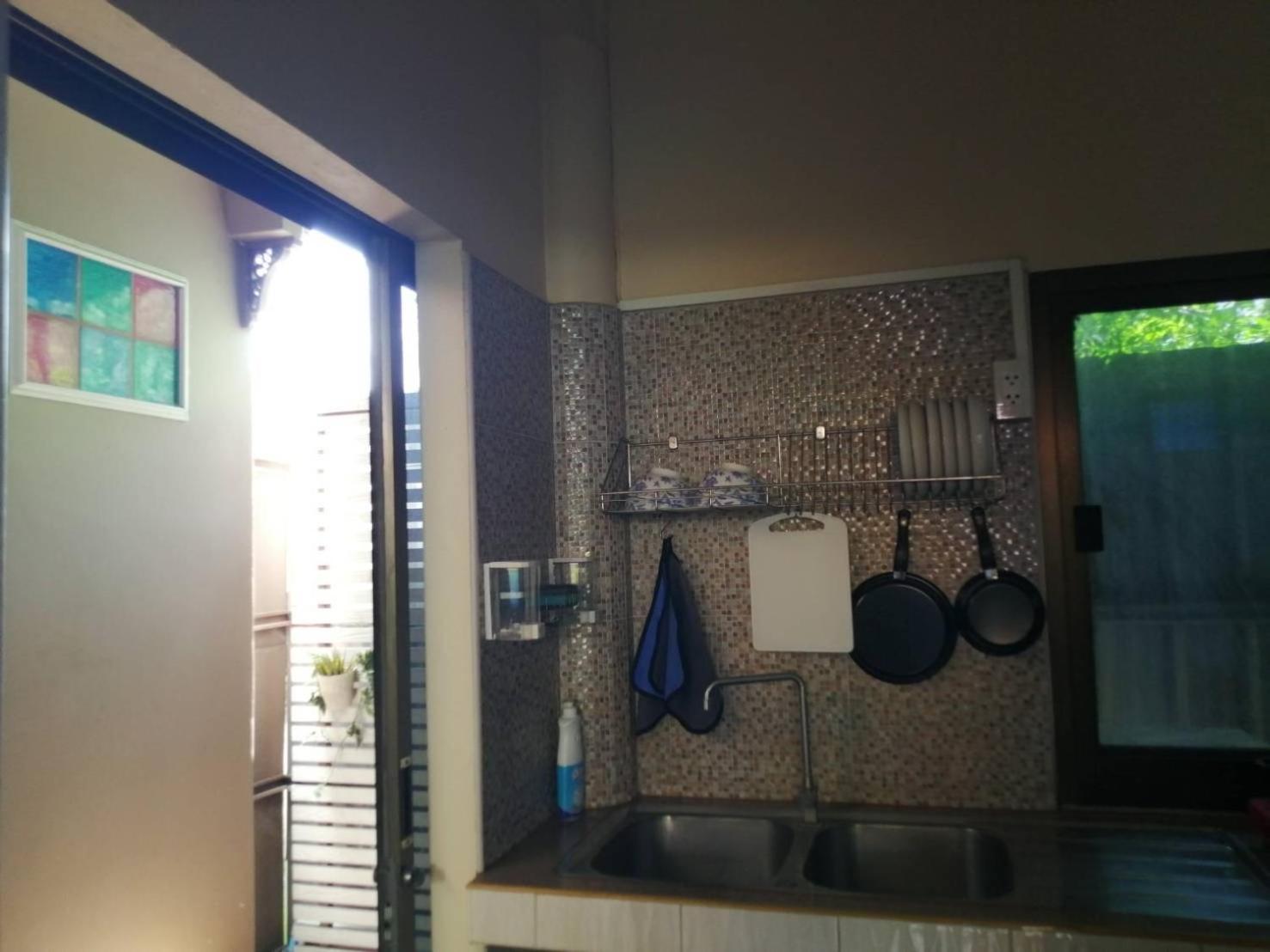 Baan Chay Sala, 2 Bedrooms House Near Airport Nhà nghỉ *