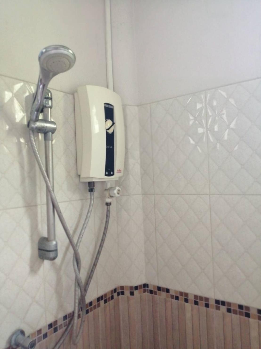 Nhà nghỉ Baan Chay Sala, 2 Bedrooms House Near Airport