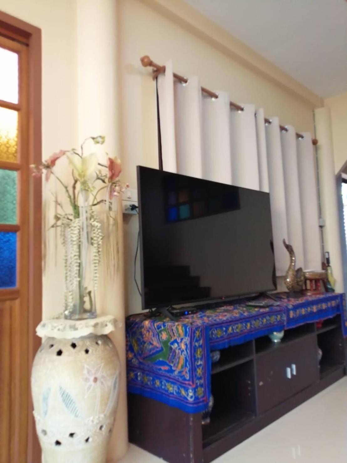 Baan Chay Sala, 2 Bedrooms House Near Airport Nhà nghỉ