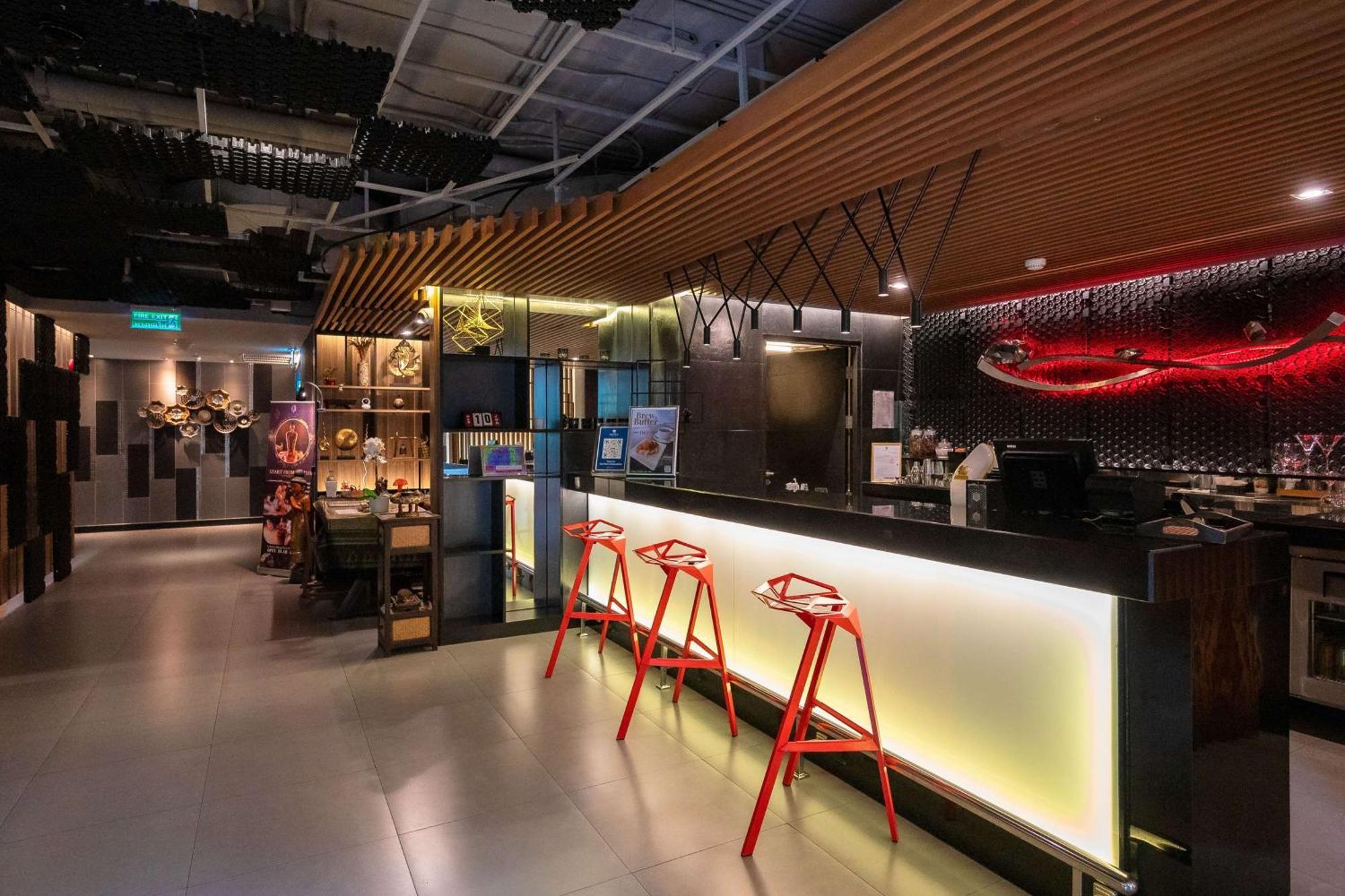 Park Plaza Soi 18