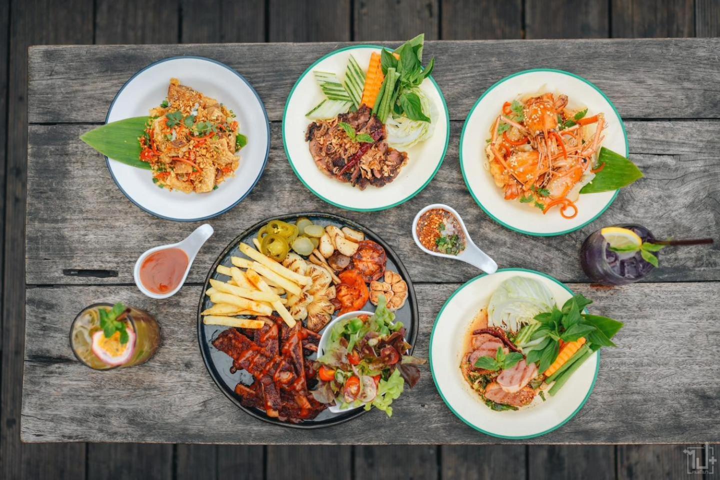 Hotel Baan Wanglang Riverside,