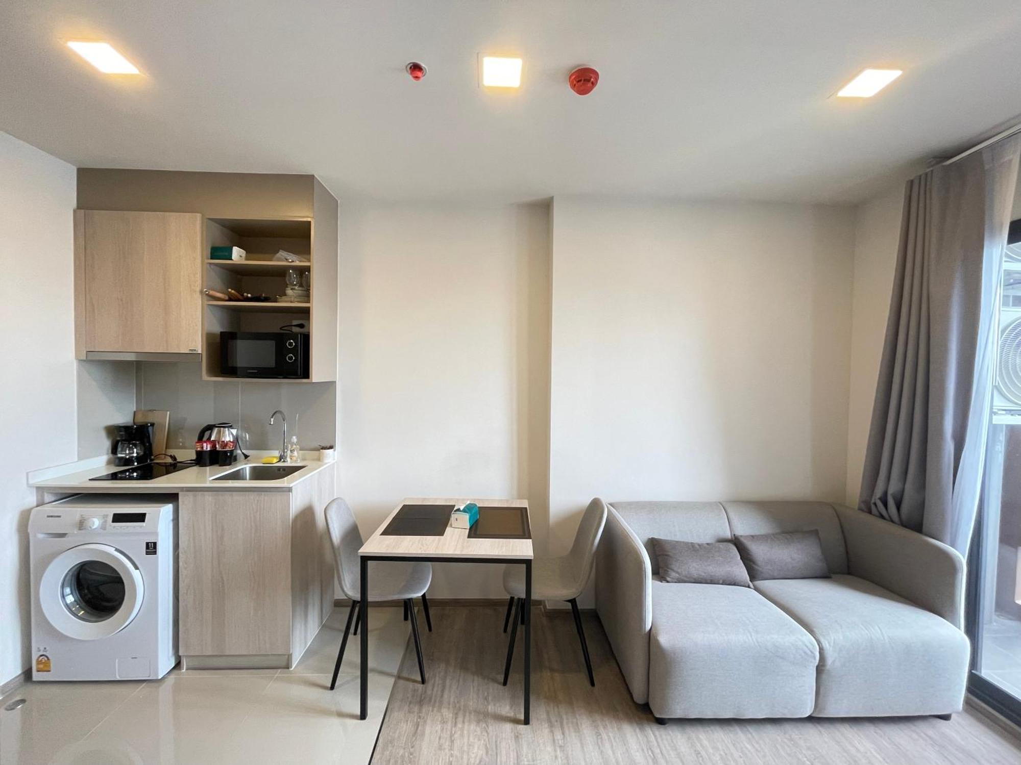 Apartment 1br Modern Prime Sukhumvit 71 Pool & Gym Bangkok