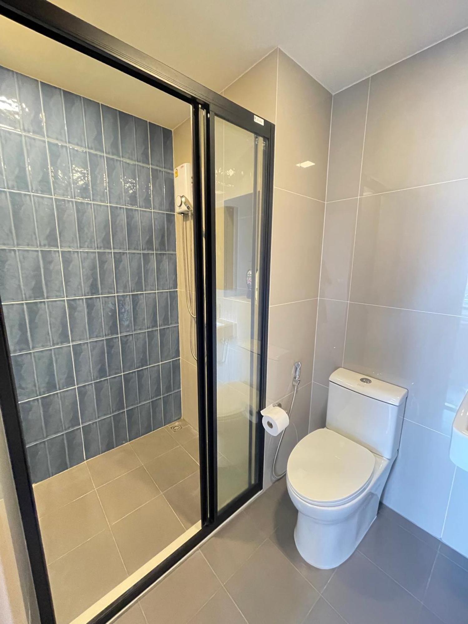 Apartment 1br Modern Prime Sukhumvit 71 Pool & Gym Bangkok