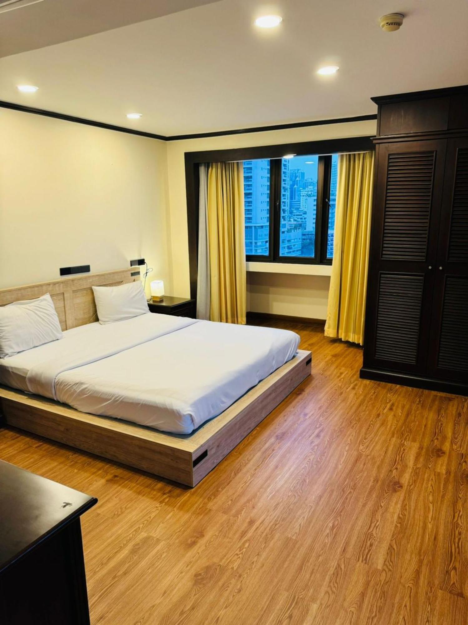 Apartment Omni Tower - Direct Bangkok