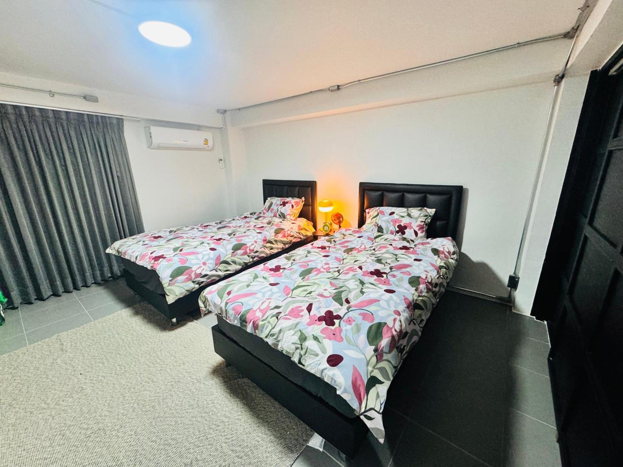 Modern Sukhumvit House Near Phrakanong Bts Station Appartamento