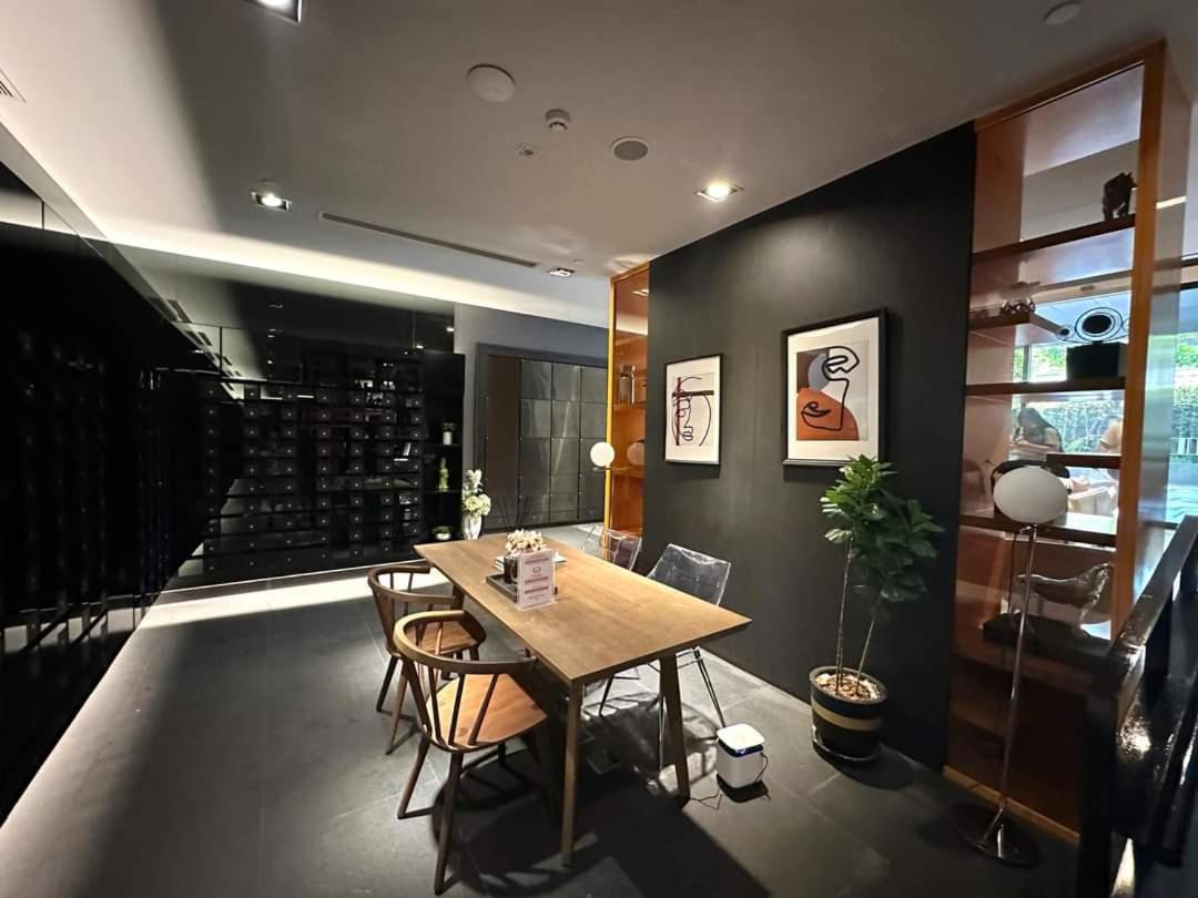 Apartment Luxury 1 Bedroom,ramkamheang