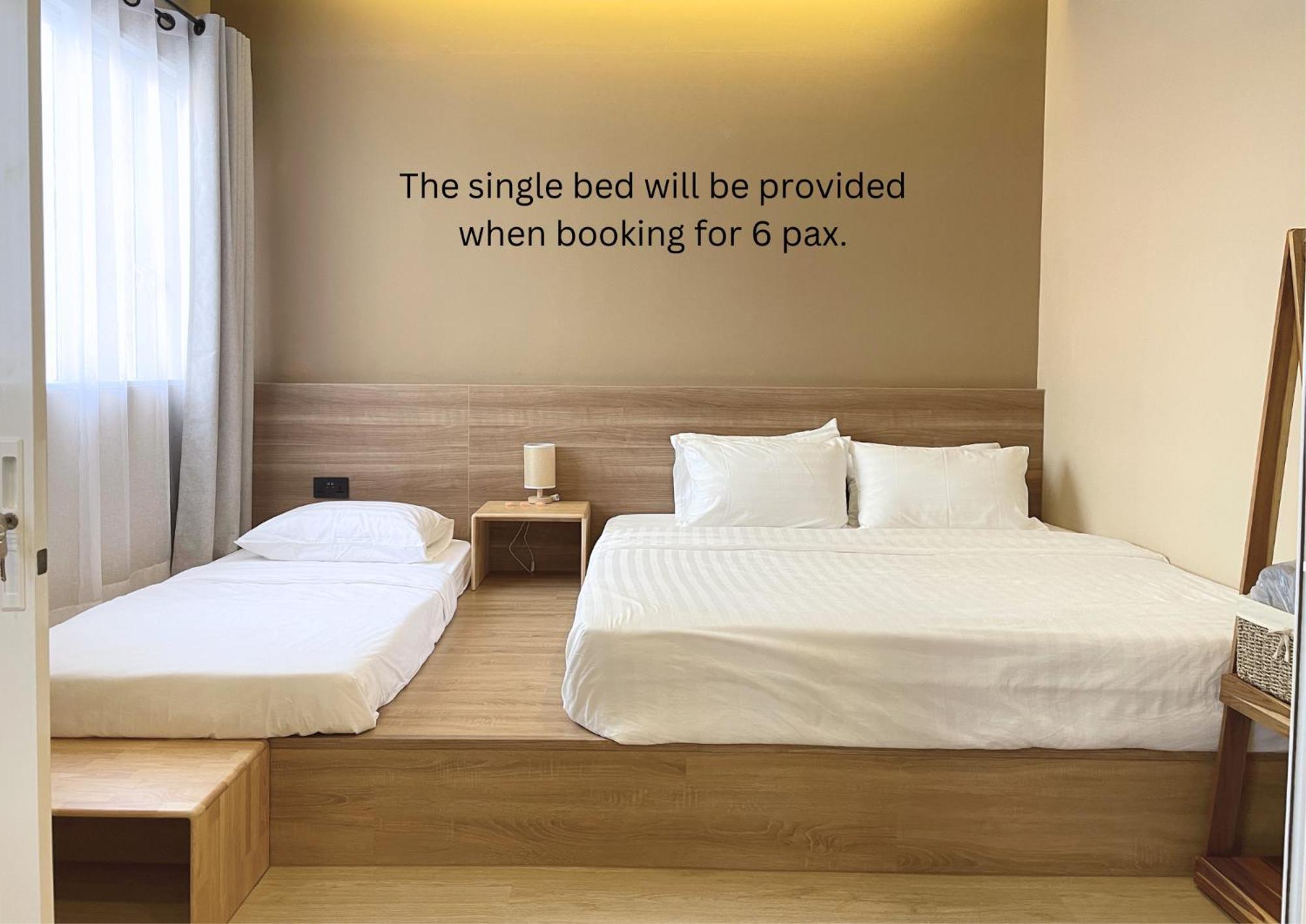 3rd Fl. 2br In Old Town With Rooftop View * Bangkok