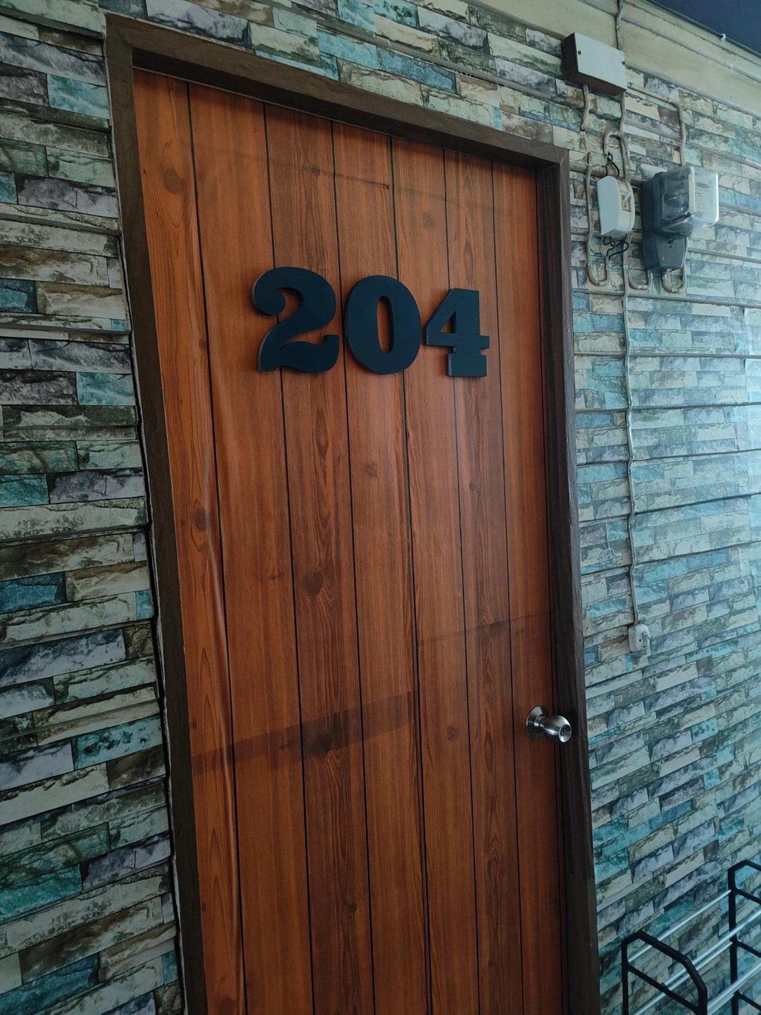 Apartamento 204 Olan Place Spacious With Wi-fi Near Bts Skytrain *