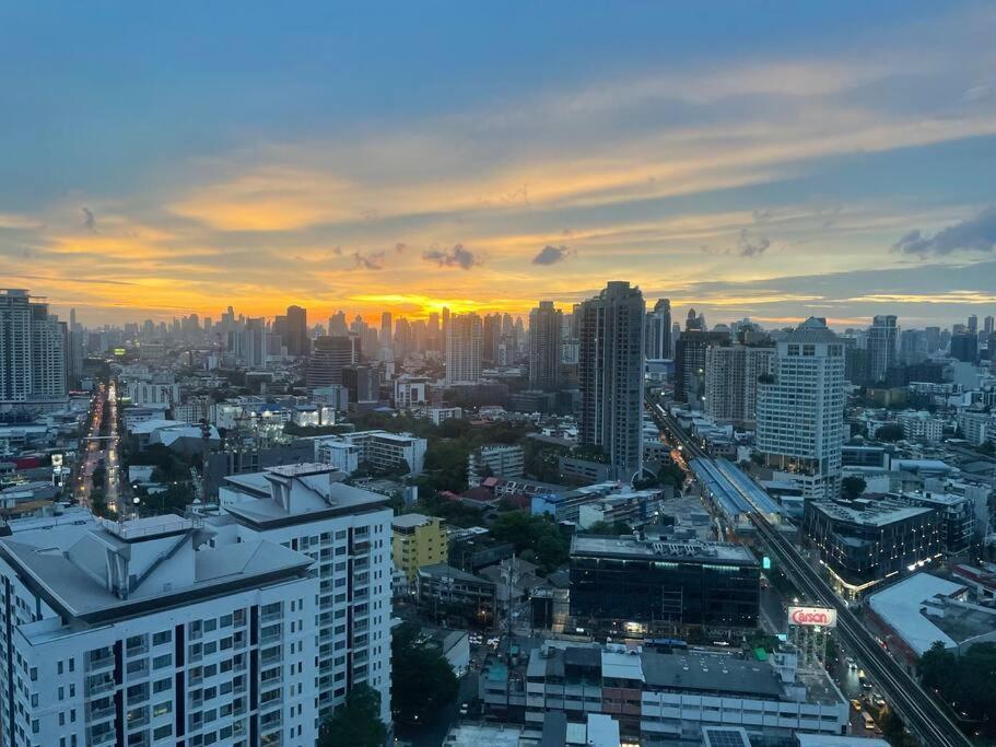Sunset L Pharkanong Bts