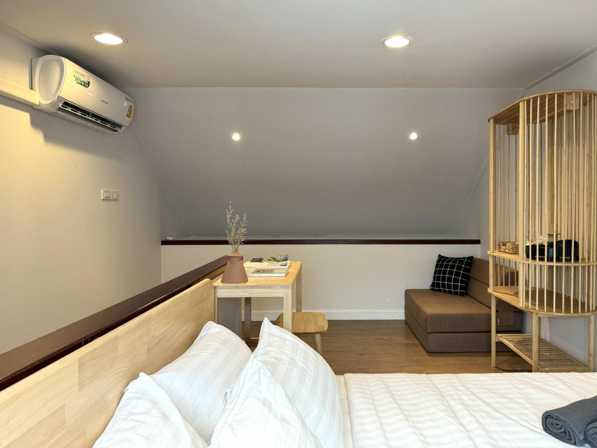 Urban Escape House - China Town