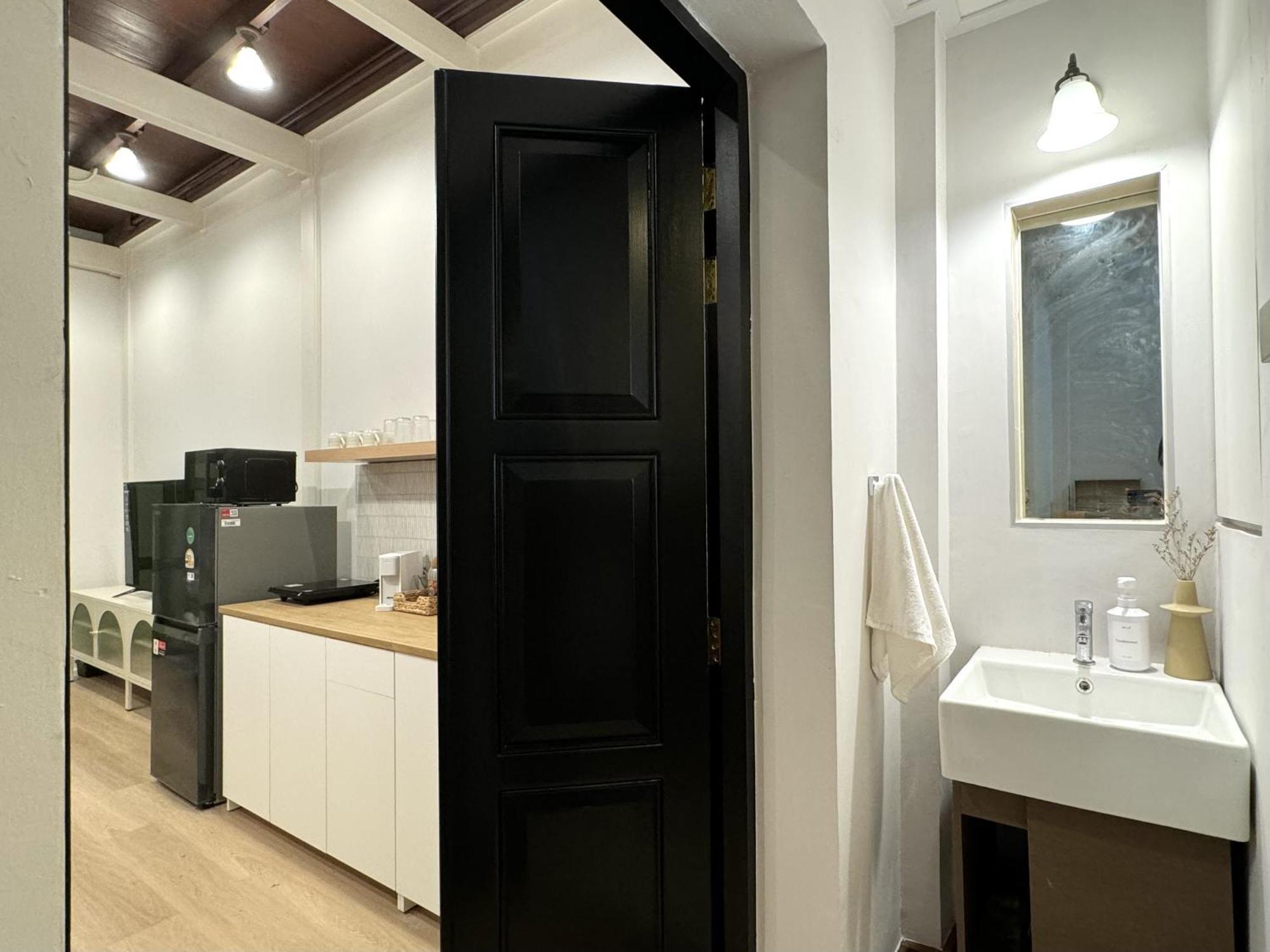 Urban Escape House - China Town