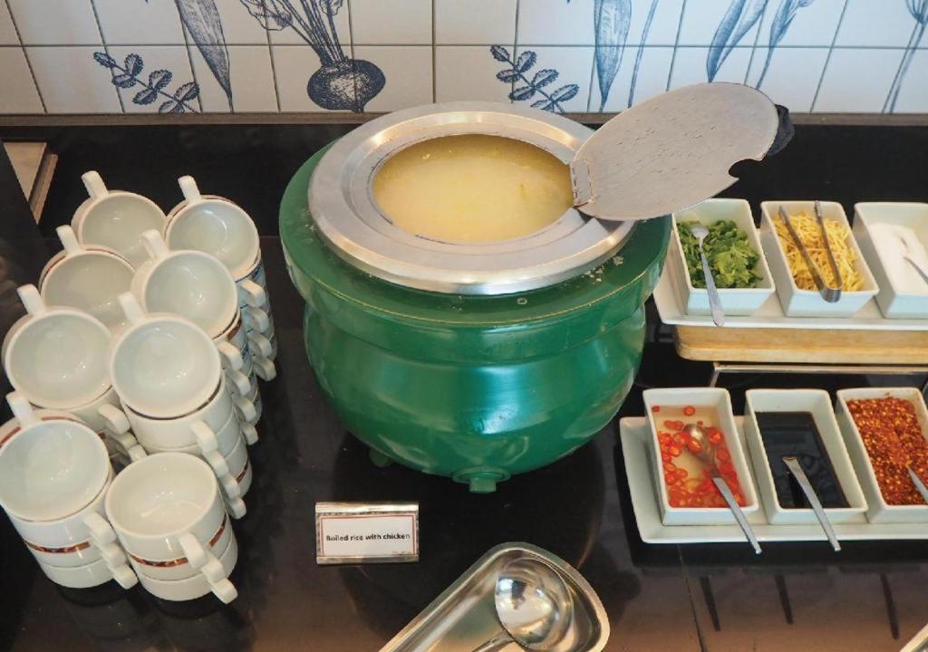 Khách sạn Court Wing Sukhumvit 4*