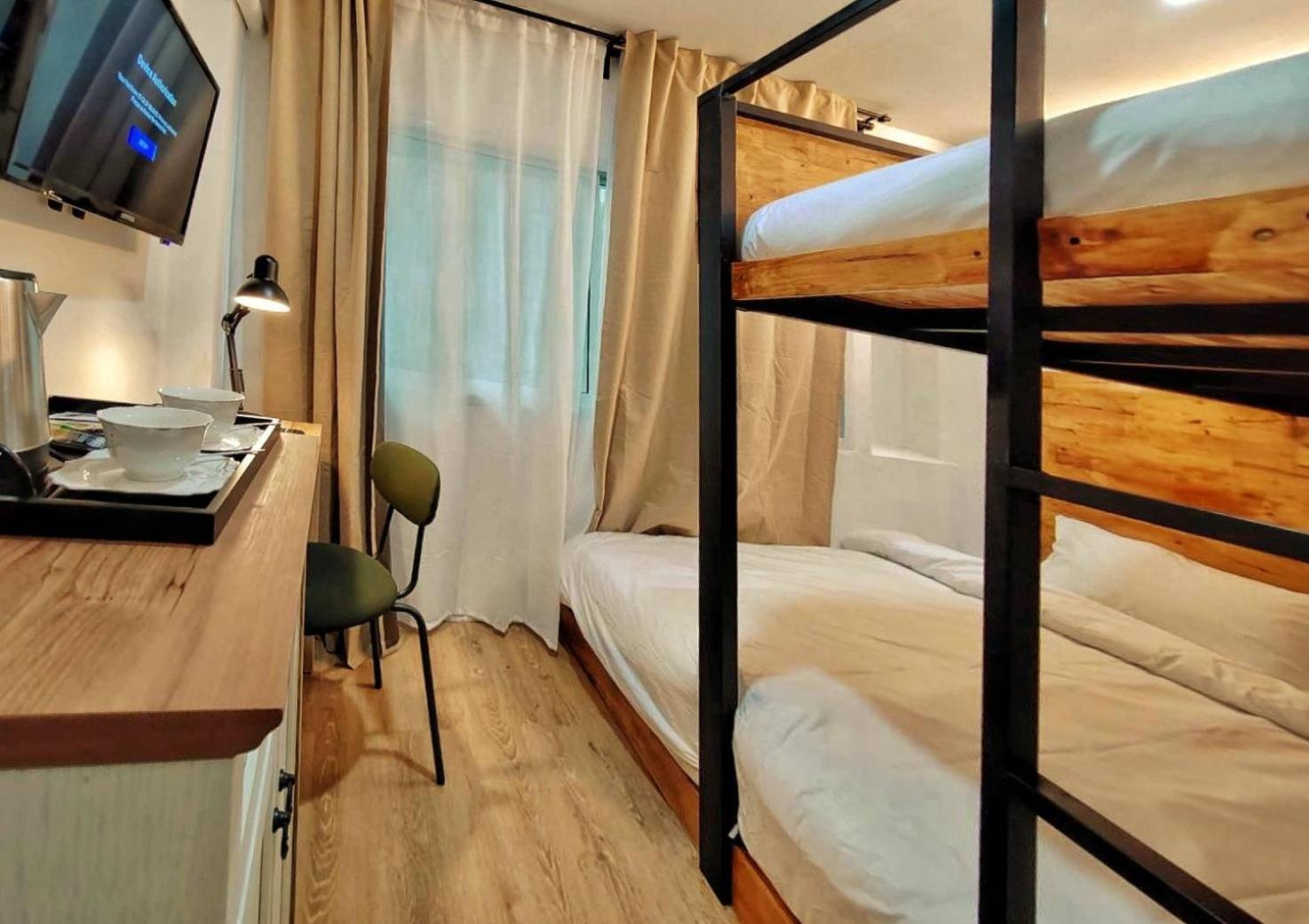Hostal The Motuga *