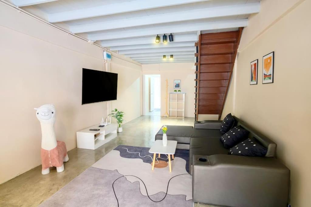 Holiday home Whole Loft House Near Iconsiam In Middle Of Food Hotspot Bangkok