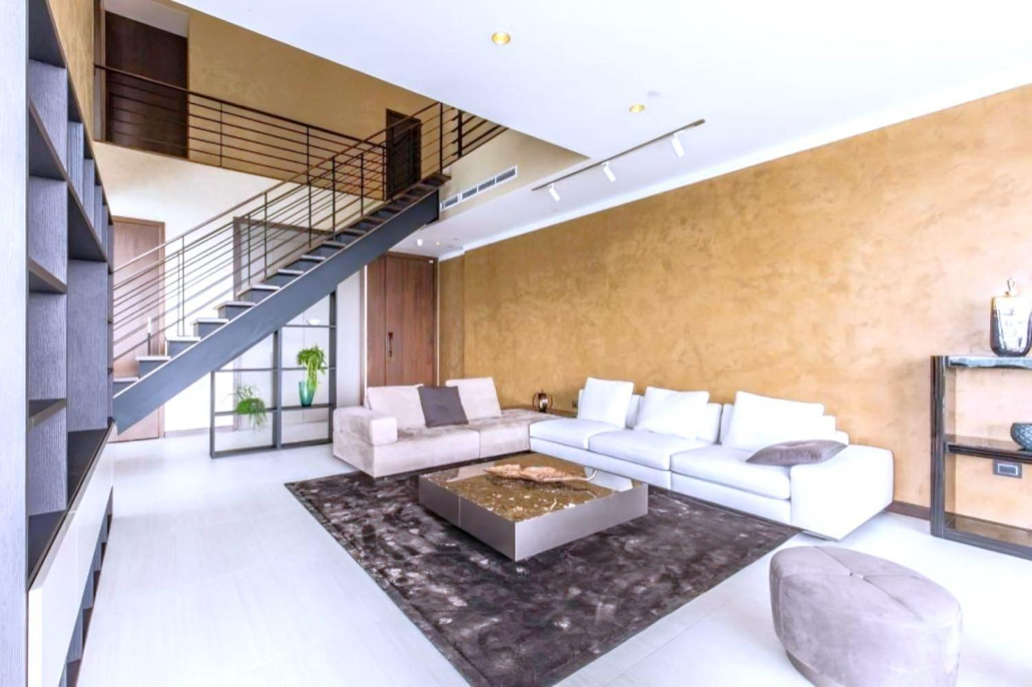 Super Luxury Large Over 230 Sqm 4 Bedroom Private Pool Phrom Phong High Floor Apartment