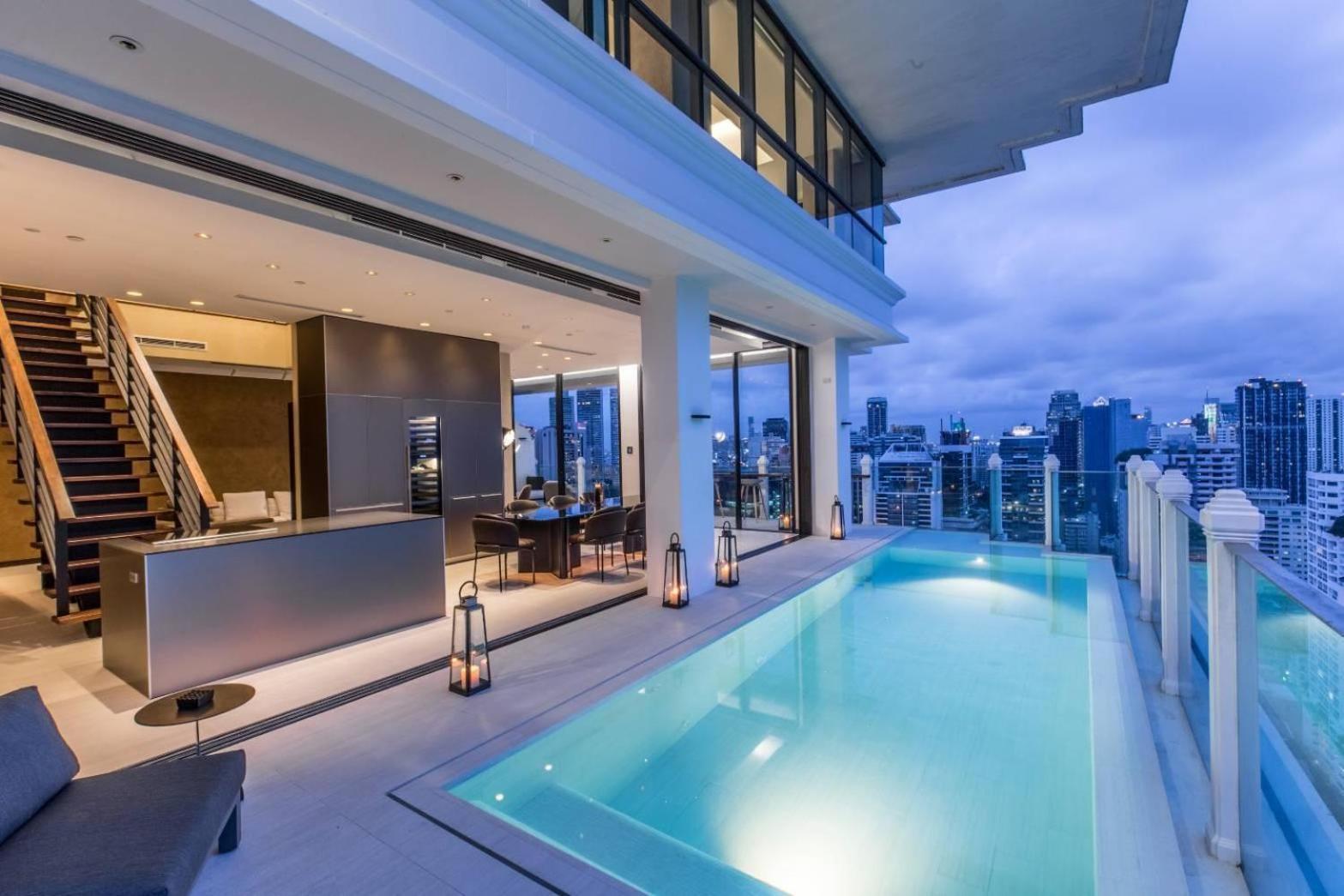 Super Luxury Large Over 230 Sqm 4 Bedroom Private Pool Phrom Phong High Floor
