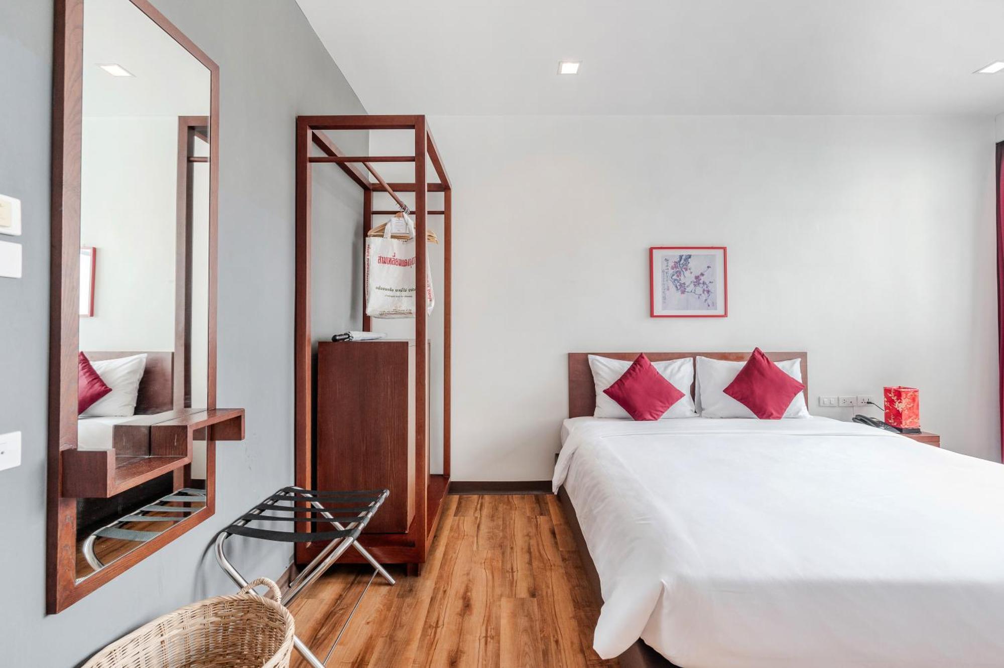 Ruamchitt Plaza 3* Bangkok