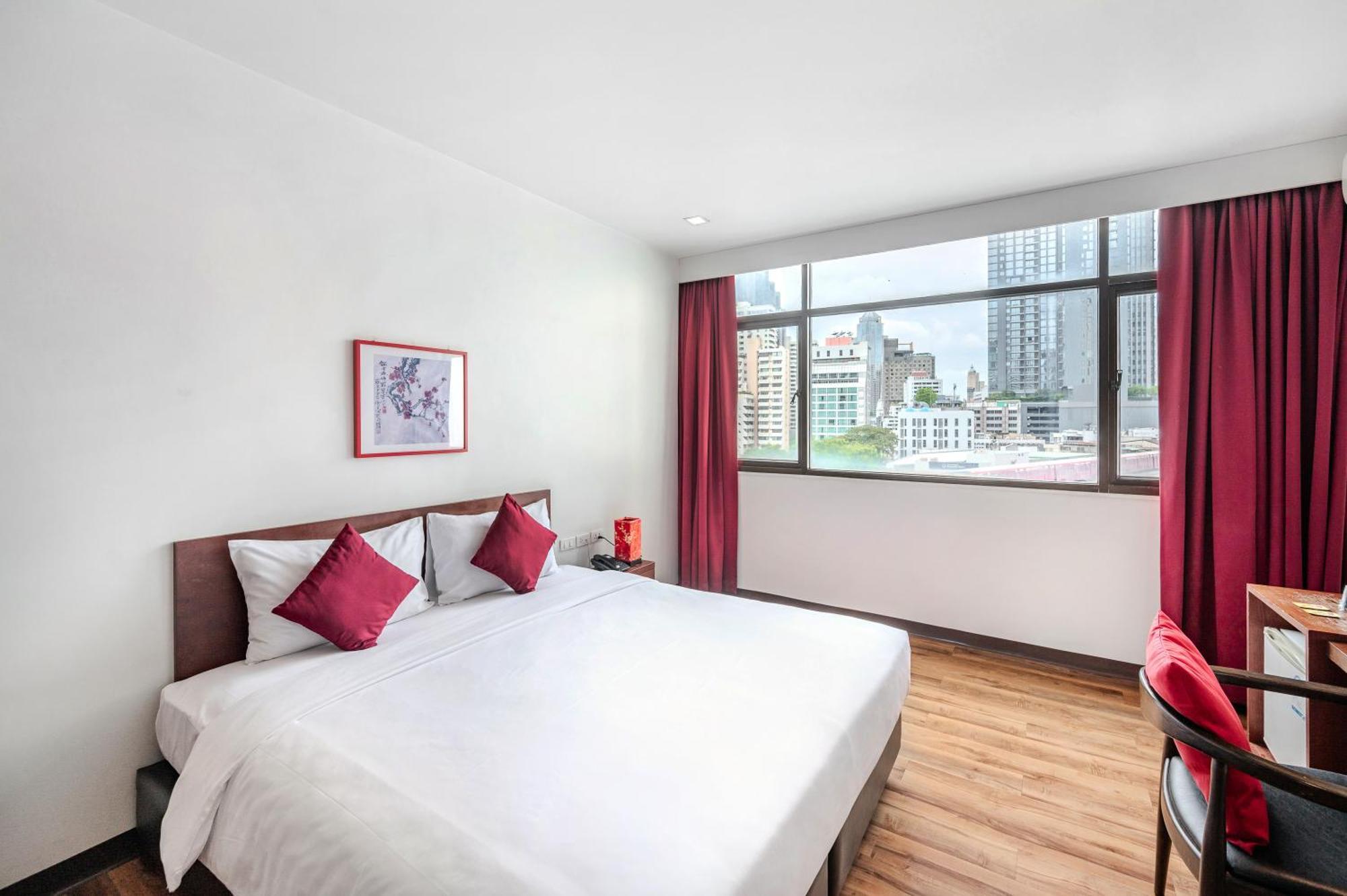 Hotel Ruamchitt Plaza 3*