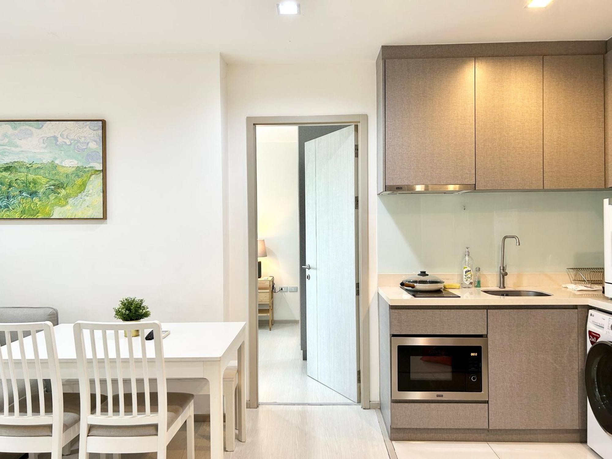 Rhythm Sukhumvit 36 Two Bedrooms Leilighet