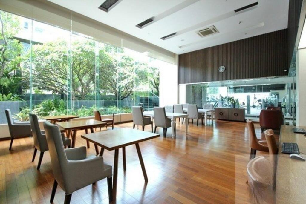 Circle Luxury View 42 Floor * Bangkok