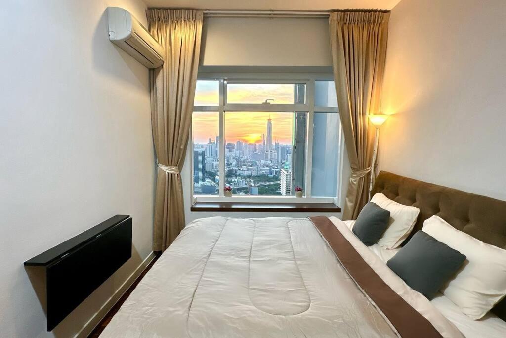 Circle Luxury View 42 Floor