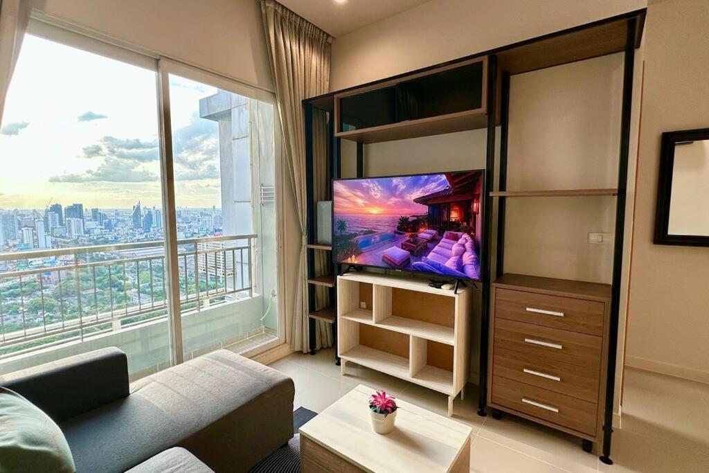 Circle Luxury View 42 Floor