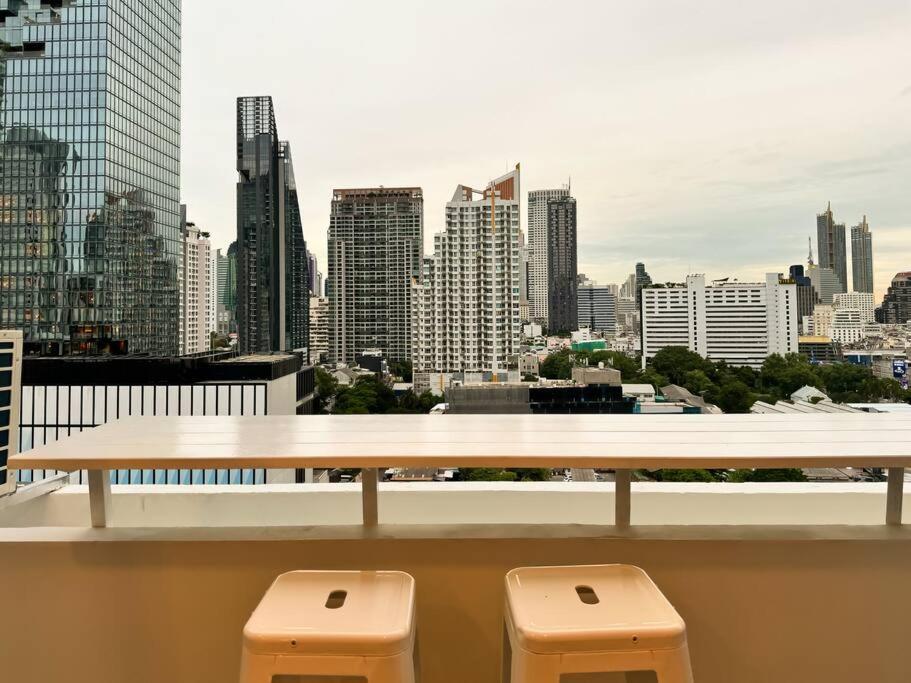 Appartement City Skyline Views 2-bed 2-bath, Center Of Silom