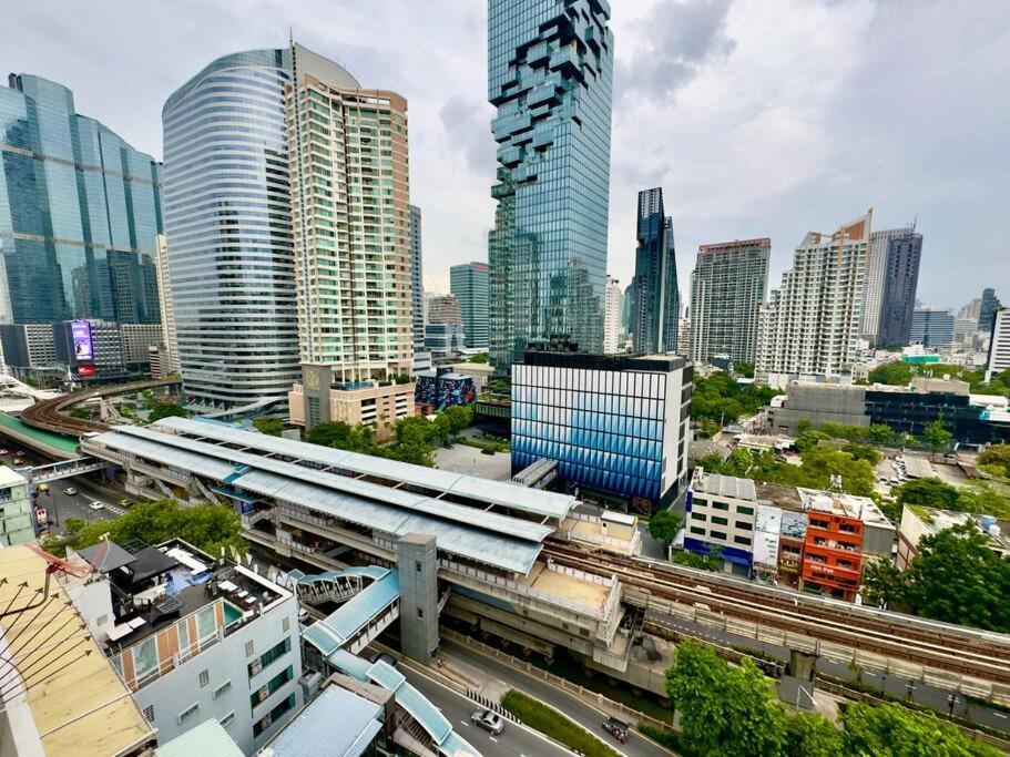 Appartement City Skyline Views 2-bed 2-bath, Center Of Silom *