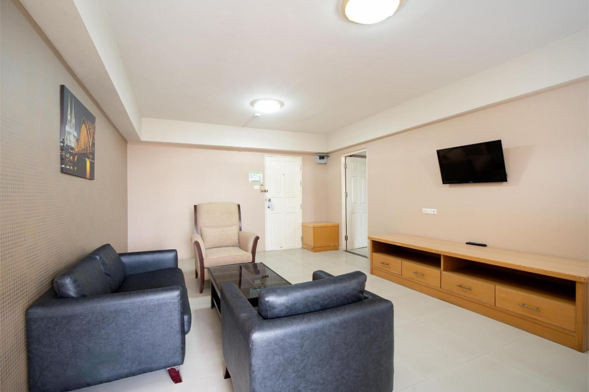 P-park Hotell 3*
