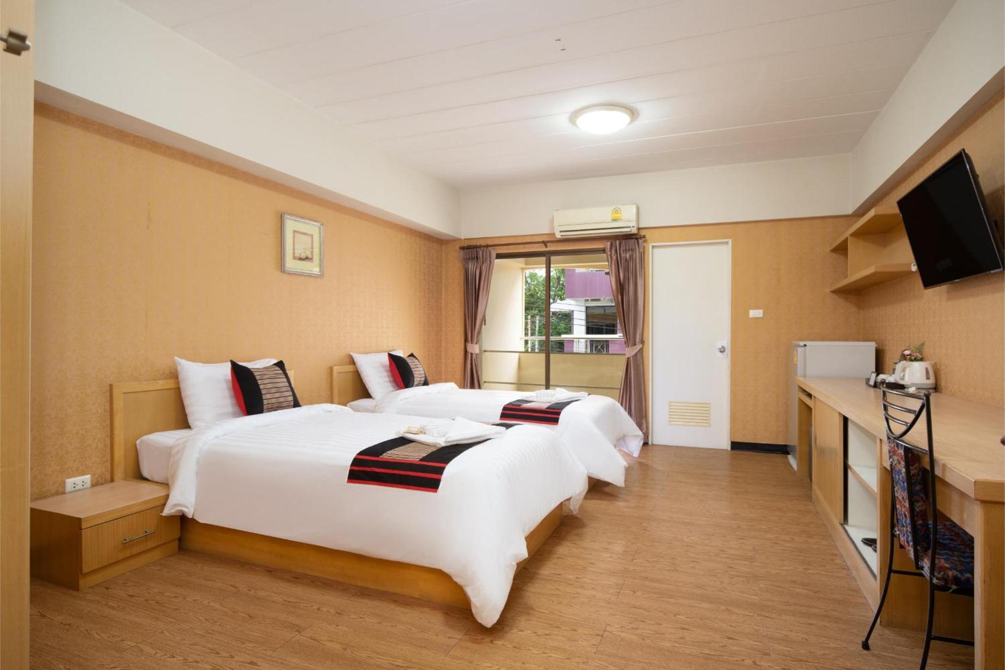 P-park Hotell 3*