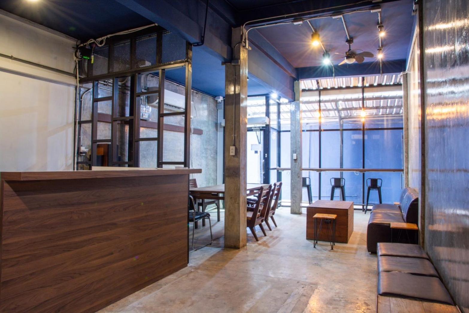 Area81 Hideout Hostel *