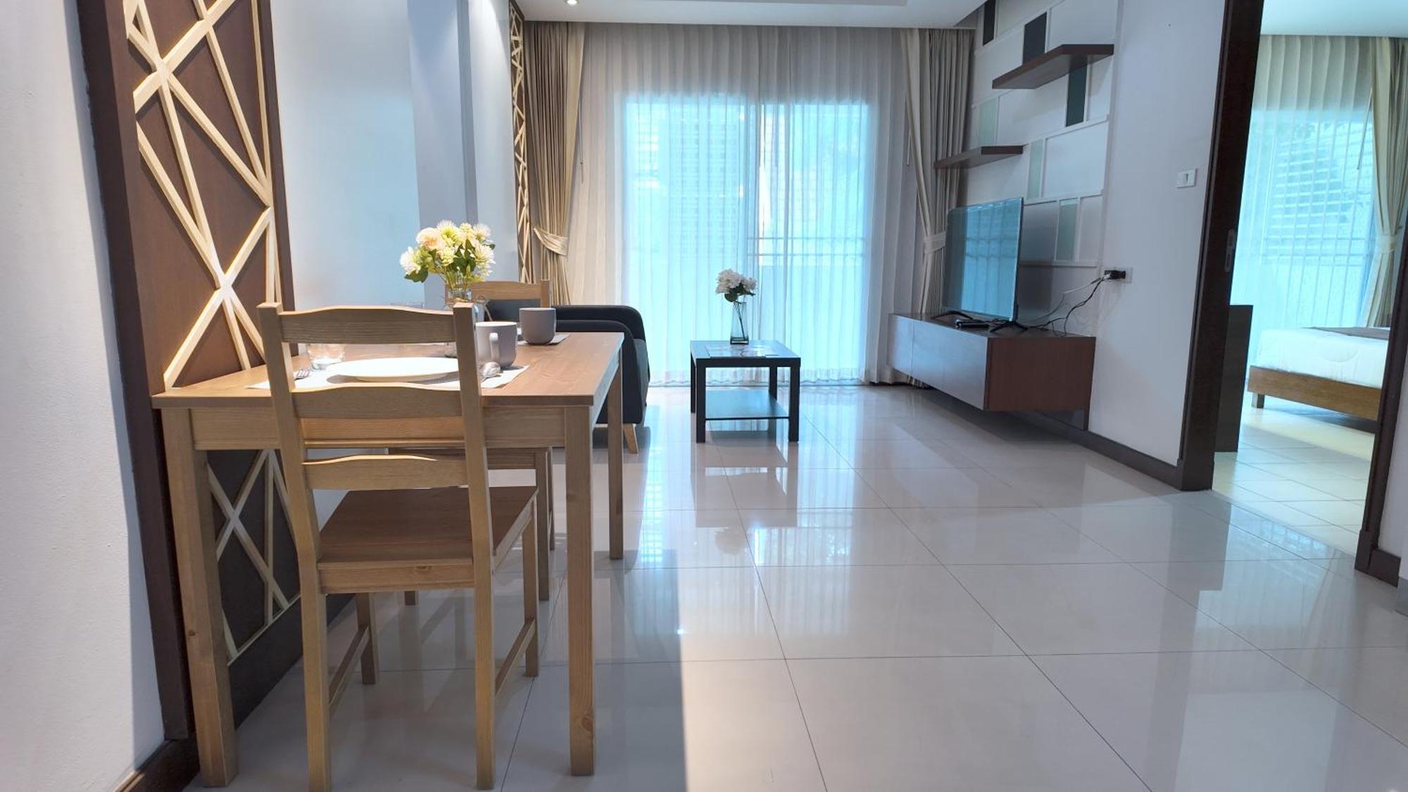 Charan Tower Residences By Aspira Hotel Bangkok