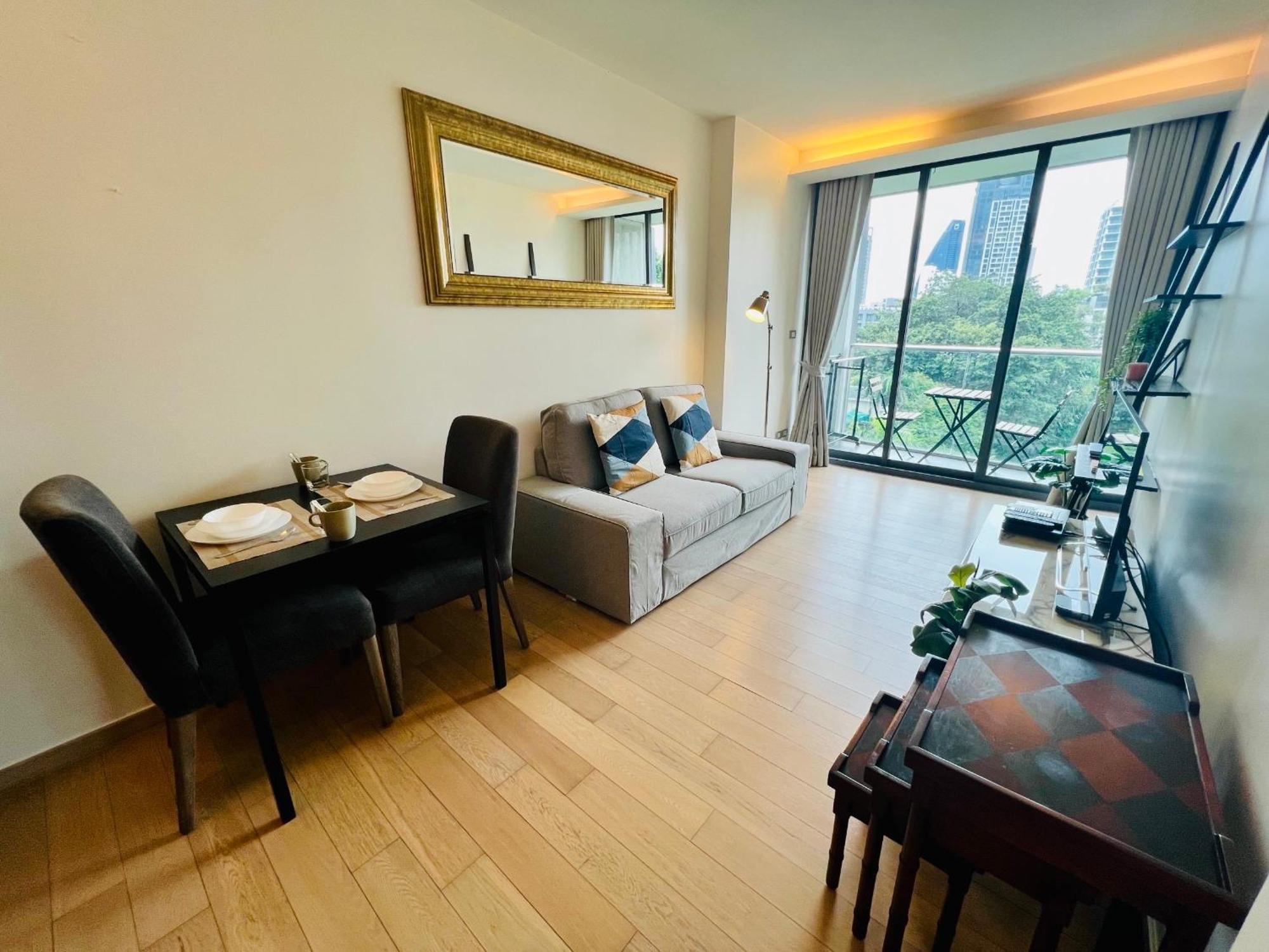 Apartment Cozy Garden-view 1bed 1bath 700m Bts Thonglor, 500m Samitivej Hospital, Fast 500mbps Wifi Bangkok