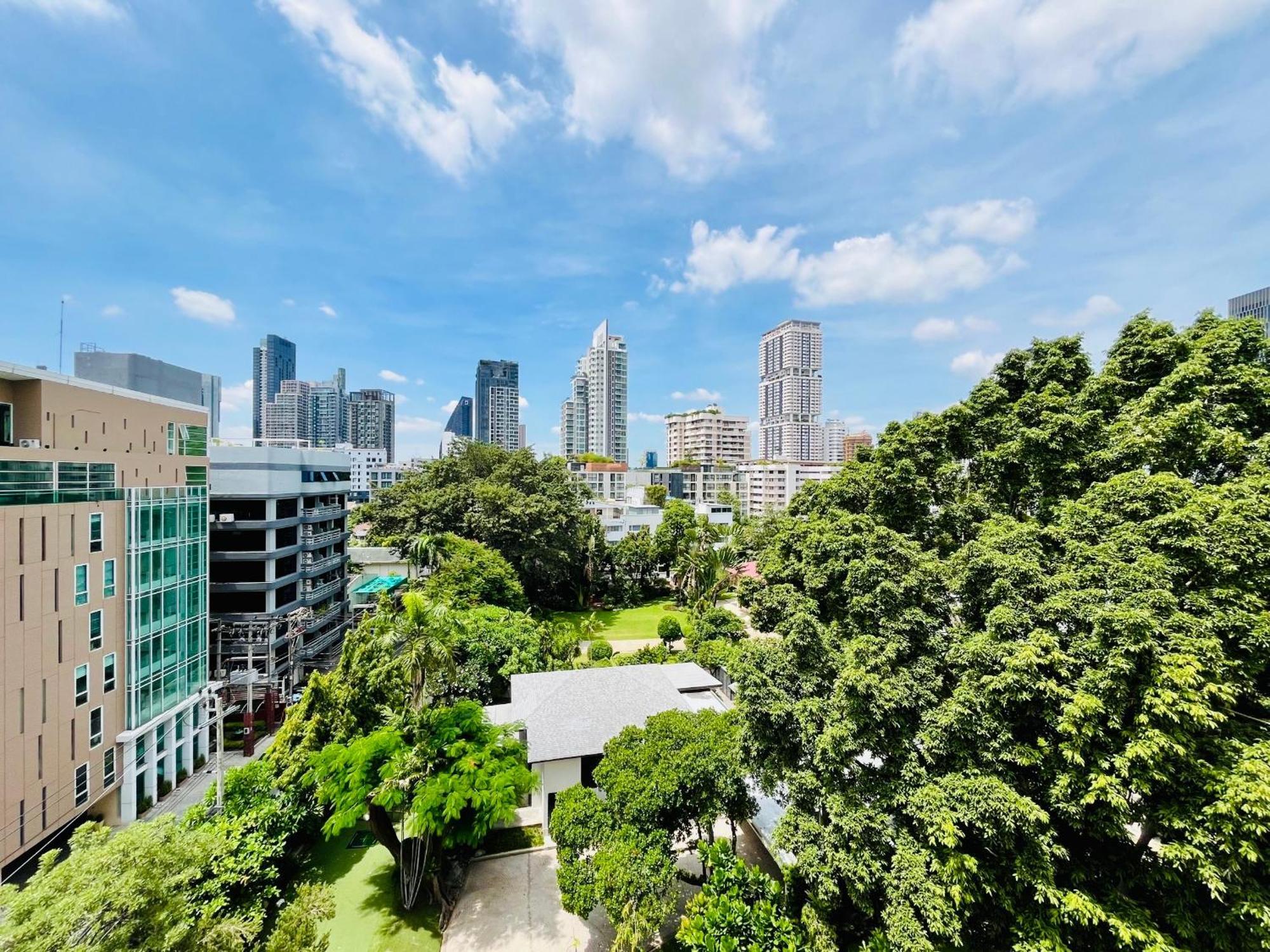 Apartment Cozy Garden-view 1bed 1bath 700m Bts Thonglor, 500m Samitivej Hospital, Fast 500mbps Wifi