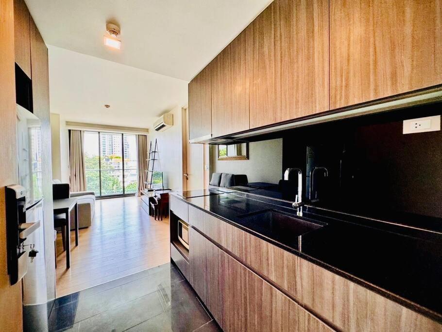 Apartment Cozy Garden-view 1bed 1bath 700m Bts Thonglor, 500m Samitivej Hospital, Fast 500mbps Wifi Bangkok