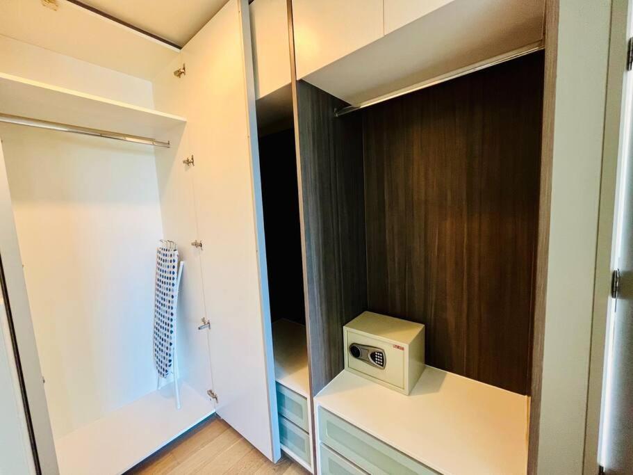 Cozy Garden-view 1bed 1bath 700m Bts Thonglor, 500m Samitivej Hospital, Fast 500mbps Wifi * Bangkok