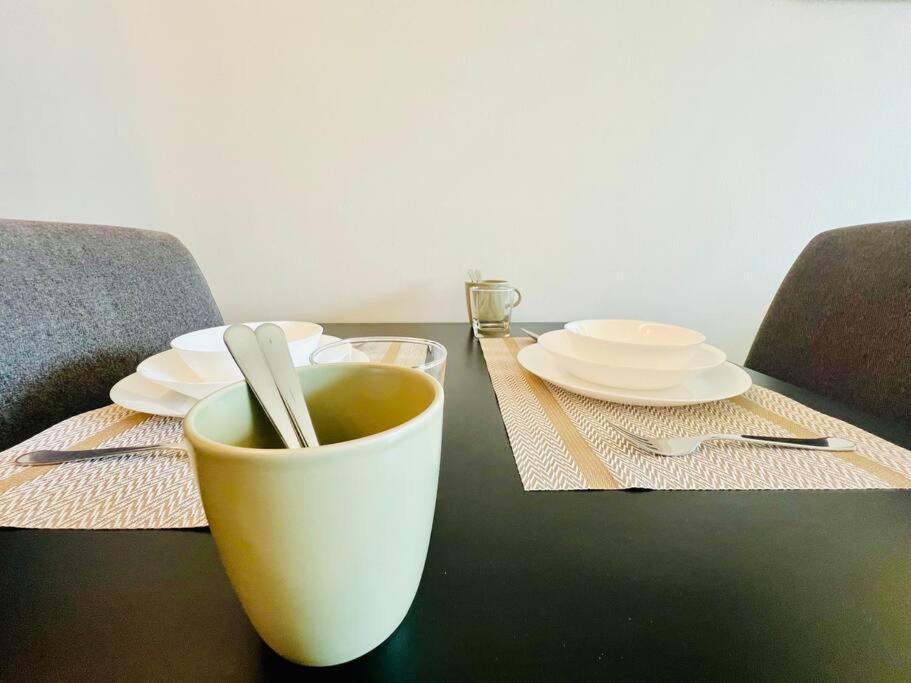 Cozy Garden-view 1bed 1bath 700m Bts Thonglor, 500m Samitivej Hospital, Fast 500mbps Wifi *