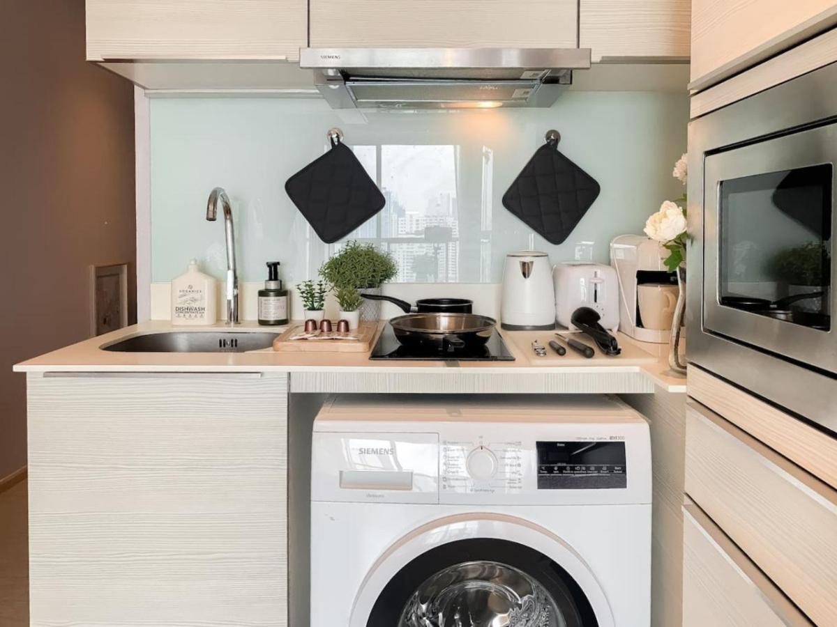 Stylish Modern 1br - Bts Phrom Phong - Ultra Fast Wifi Apartment *