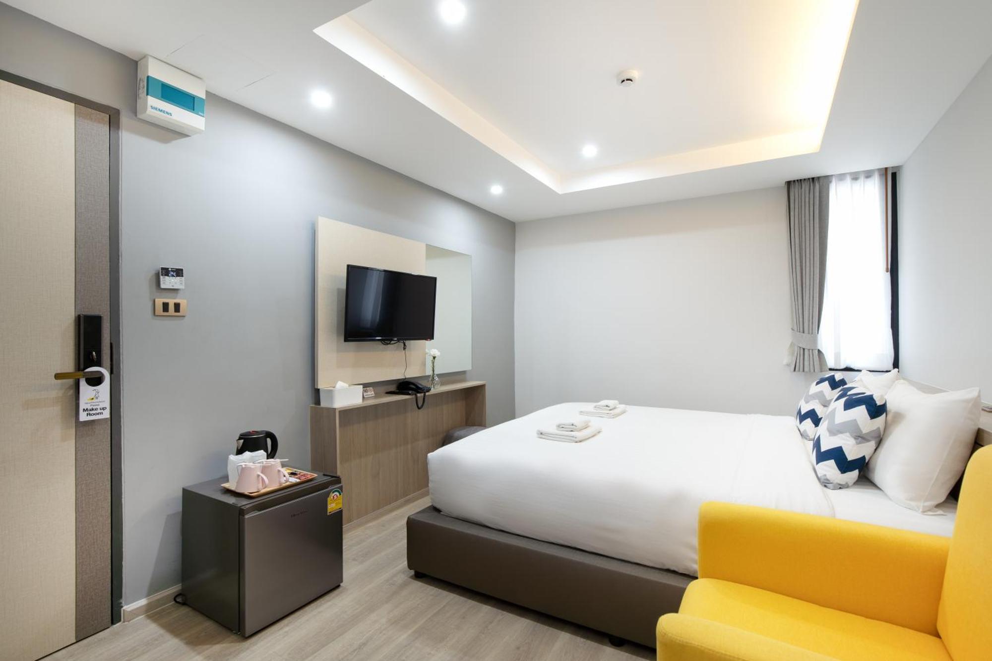 Hotel The Riski At Bangphlat Station Sha Banguecoque