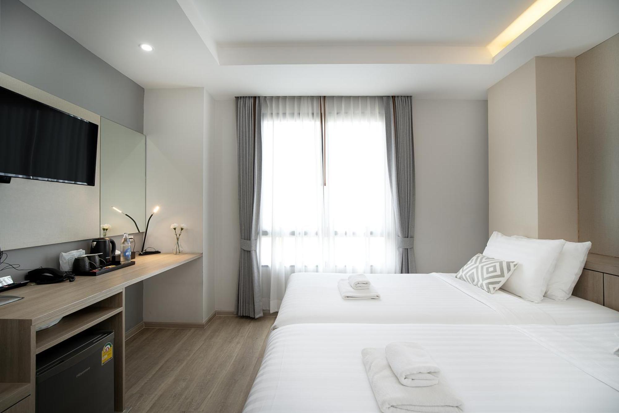 Hotel The Riski At Bangphlat Station Sha Banguecoque