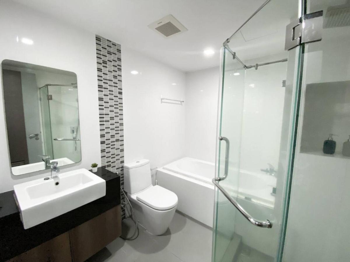 2br Modern Comfort At Vibrant Asok Bts Station *