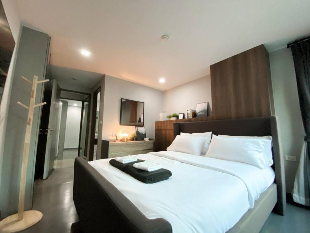 2br Modern Comfort At Vibrant Asok Bts Station Bangkok