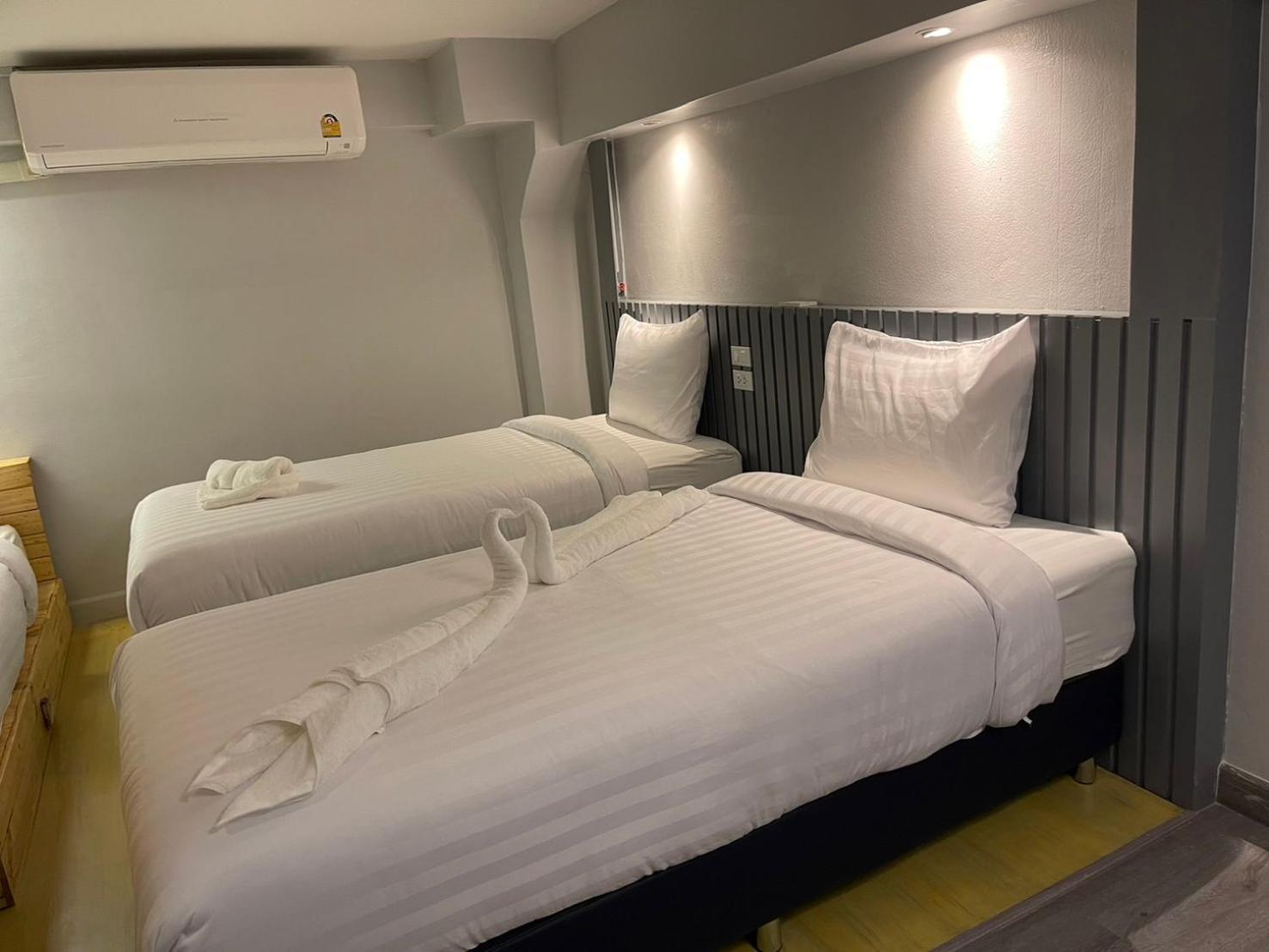 Khách sạn Acozyposhtel Bangkok