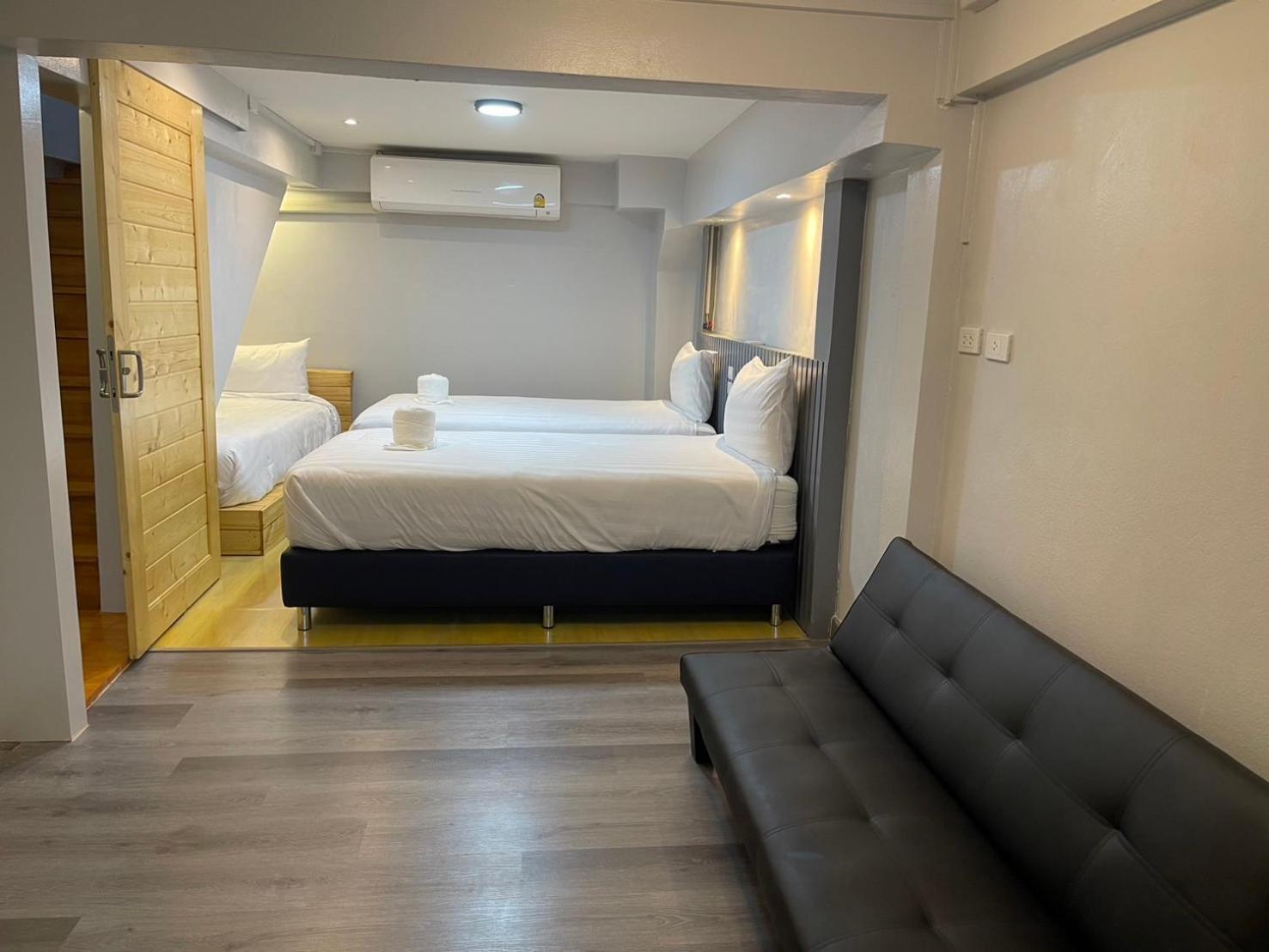 Khách sạn Acozyposhtel 4*